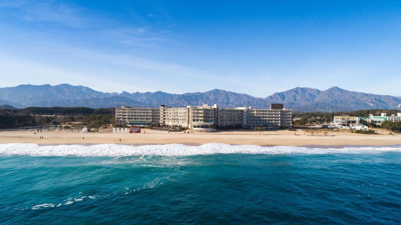 Kensington Resort Seorak Beach Sokcho Exterior photo